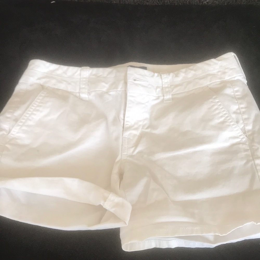 Summer white shorts!!